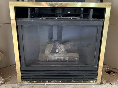 Natural gas interior fireplace