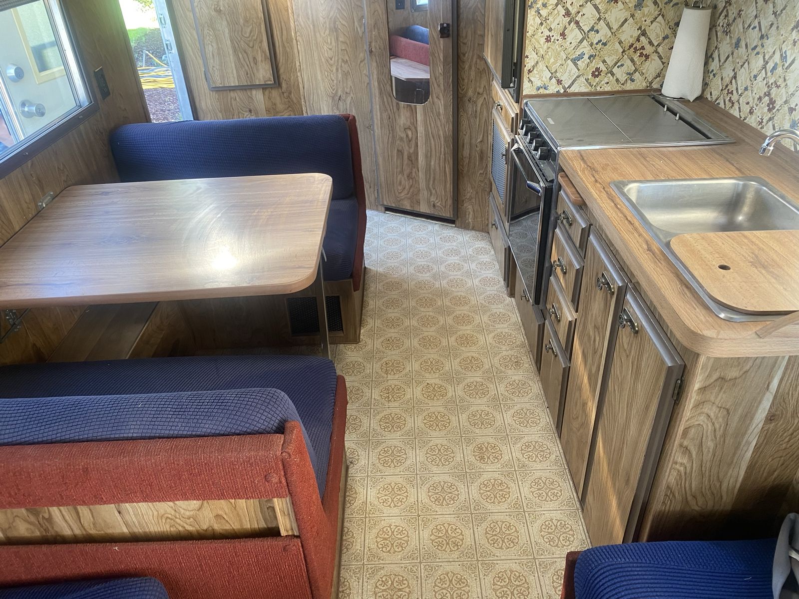 Main image 6