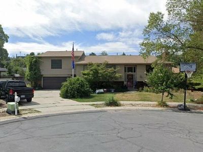 Clean, Comfortable Room Available in 6-Bedroom Cottonwood Heights Residence