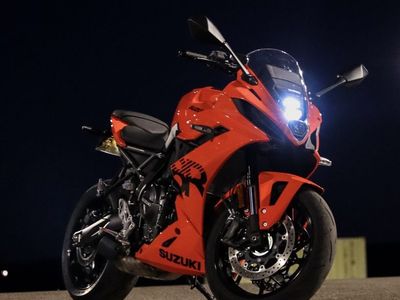 Suzuki GSX 8R