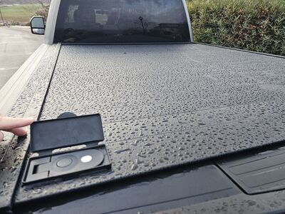 Retrax PRO MX Manual Retractable Tonneau Cover by REALTRUCK