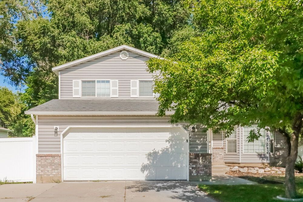 3 Beds 2.5 Baths House - Lease Takeover