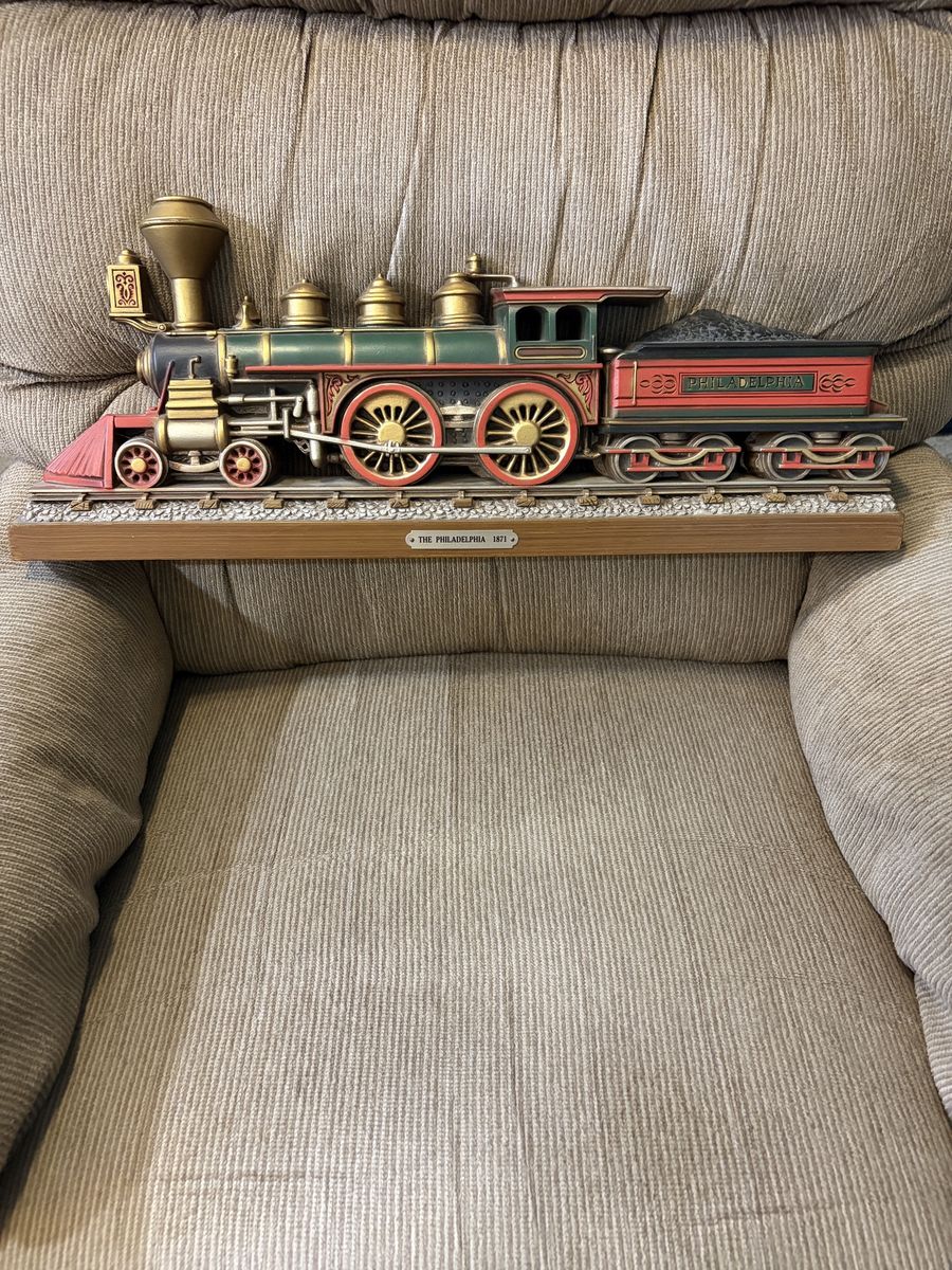 Train Railroad The Philadelphia 1871 Decorative Train Locomotive Figurine