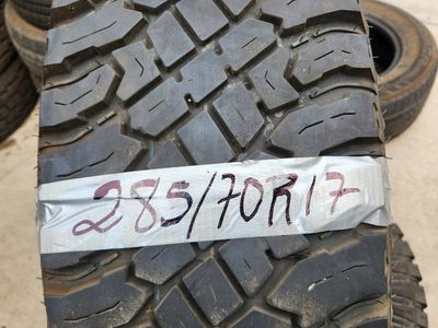 285/70r17 atturo trail blade xt