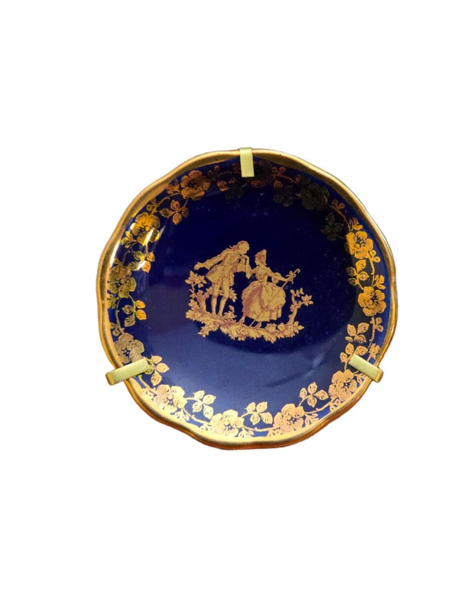 La Reine Limoges porcelain trinket dish