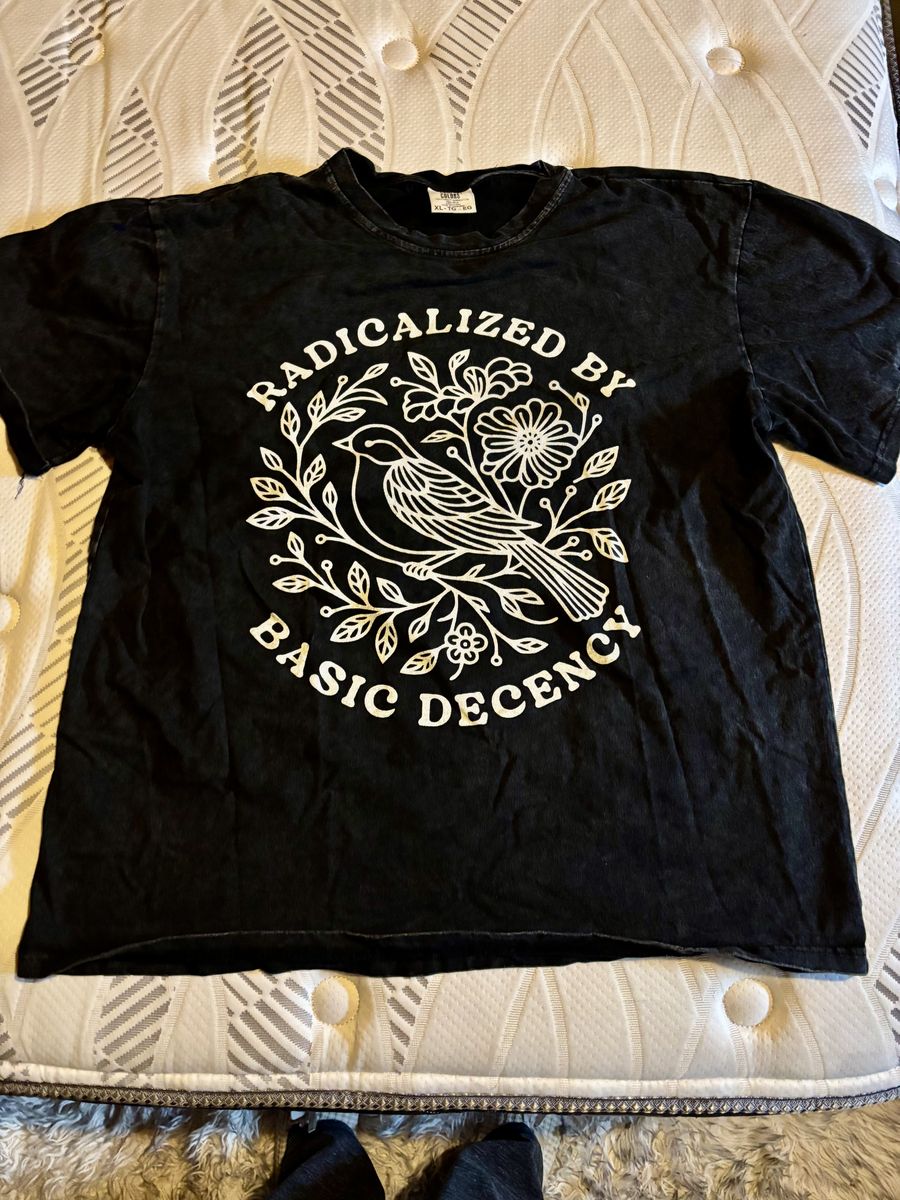 Black graphic Tee, XL