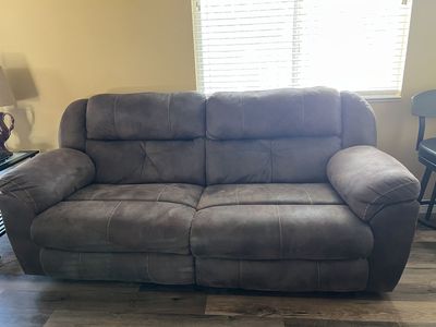 Very Nice Reclinling Sofa With Adj. Headrests