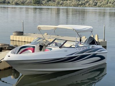 1998 Glastron Carlson Special Edition CSX 18 Sport / Fish boat with 175hp Johnson Fast Strike outboard