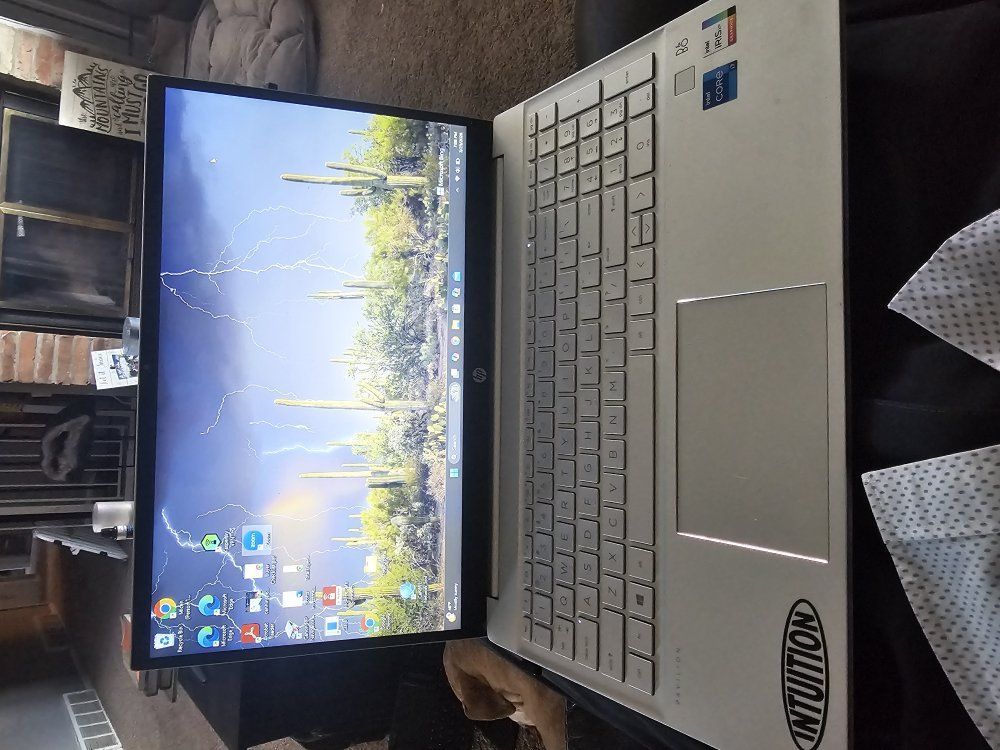 HP Pavilion Laptop - Intel i7 - 128GB SSD