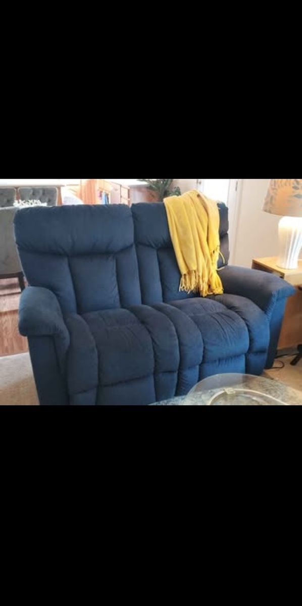 La-Z-Boy Power Plus reclining loveseat