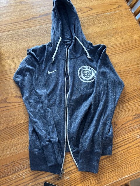 Brand New with Tags Women's BYU-Idaho Nike Sweatshirt (Size XS)- Blue