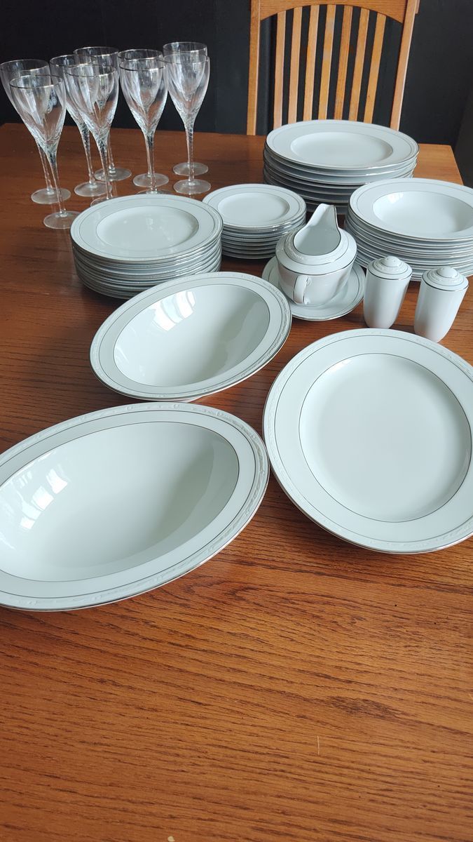 Noritake Stoneleigh #4062 Setting for 8