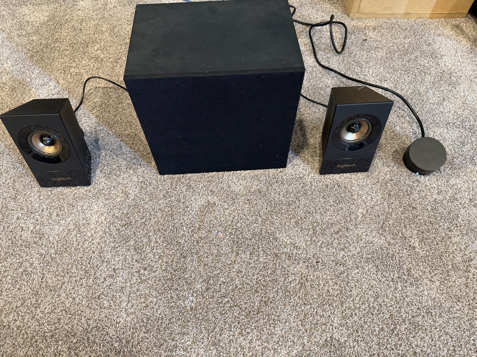 Logitech Z533 2.1 Multimedia Speaker System.