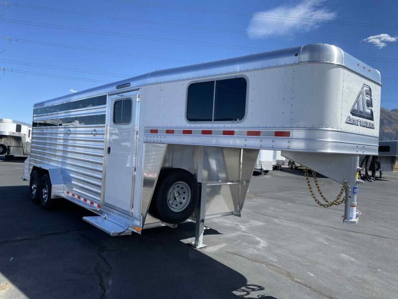 New 2026 Elite Show Cattle Livestock Trailer