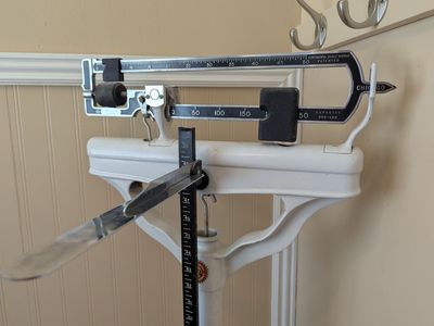 Vintage Mechanical Doctor;s Scale