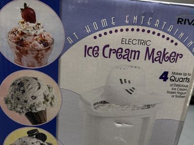 Ice cream maker