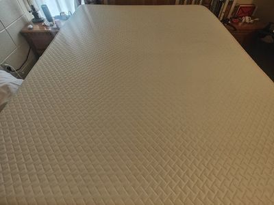 Queen Mattress -- OkiOki