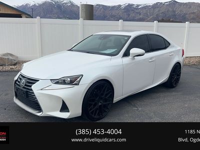 2017 Lexus IS Base