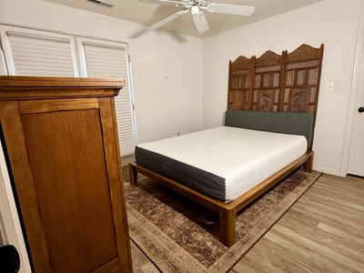 BEDROOM SET, Everything goes!