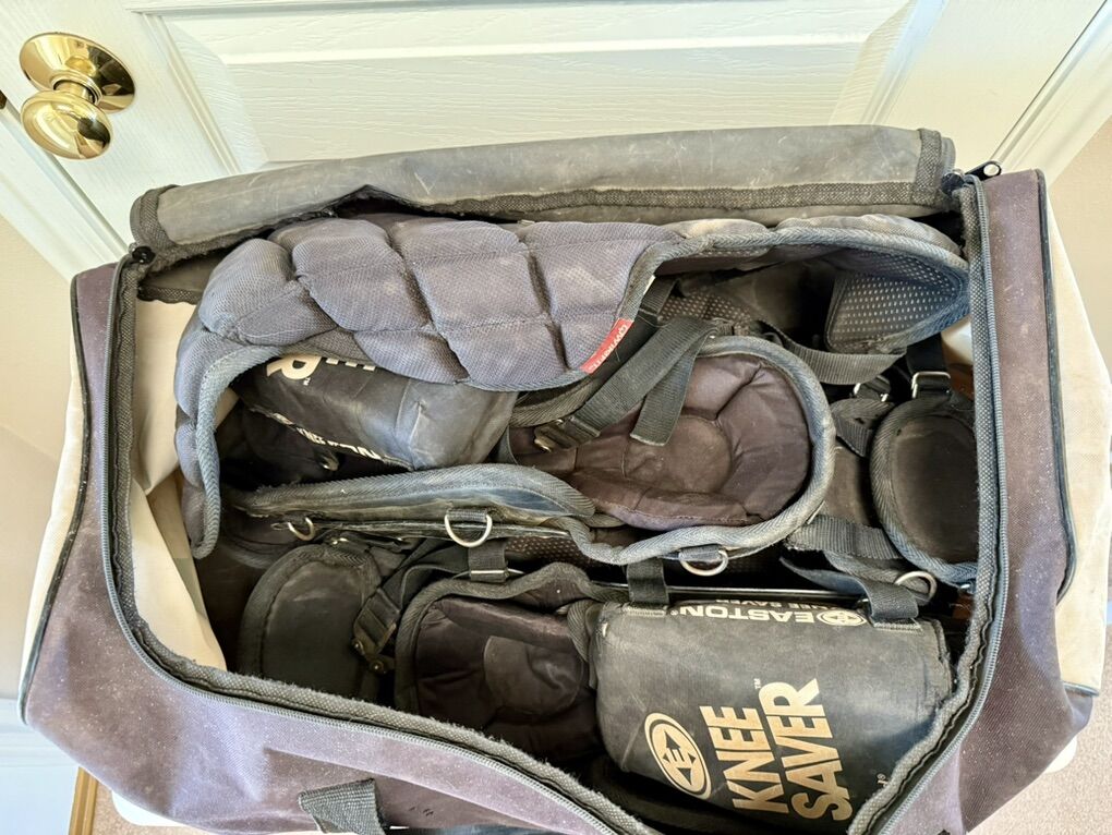 Easton Youth Baseball Catchers Pads Equipment