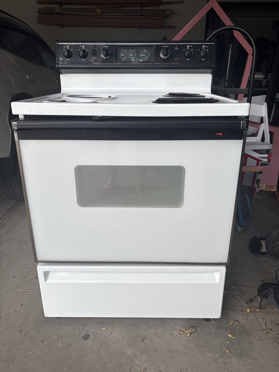 GE White Electric Range Stove Oven