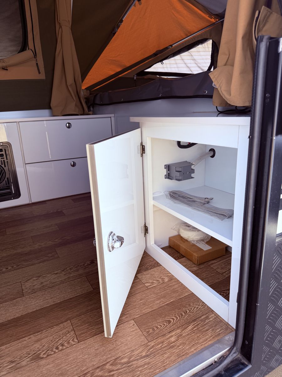Main image 12