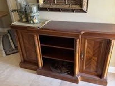 Elegant Wooden Sideboard Cabinet with Open Shelving and Storage