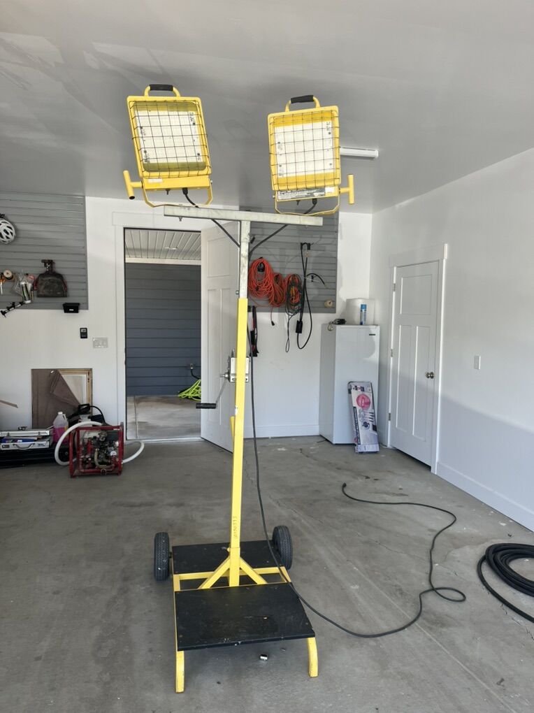 Southwire Model 7322 44000 Lumens Light Cart