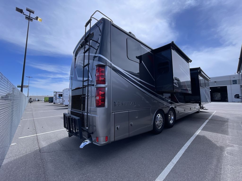 Used 2023 Thor Motor Coach Venetian F42