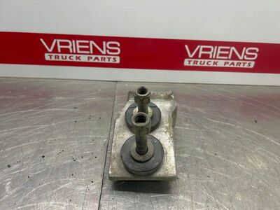 Kenworth T800 Left Bracket