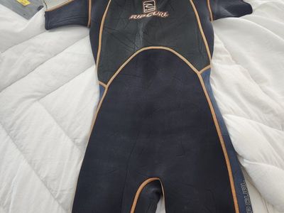 Rip Curl Shorty Wetsuit Black Gray Orange Back Zip
