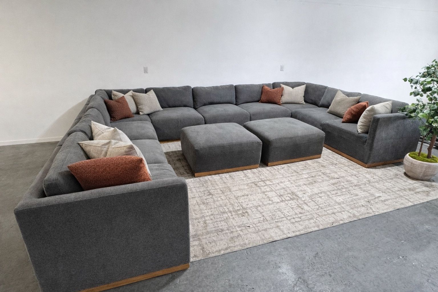 XL COSTCO 12PC MODULAR  SECTIONAL - FREE DELIVERY
