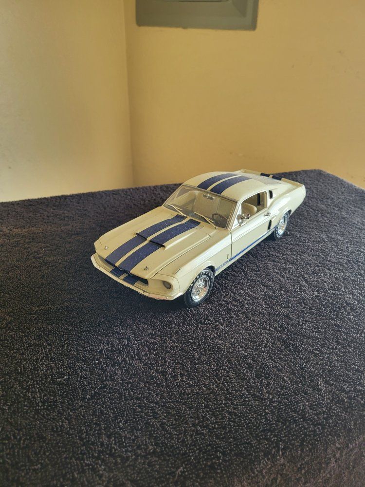 1967  Shelby Cobra GT500. 1/18 scale. 