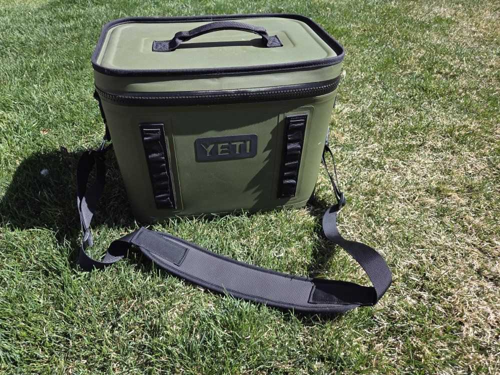 Yeti Hopper 18 Flip Color Olive