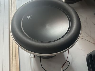 JL Audio 13w7