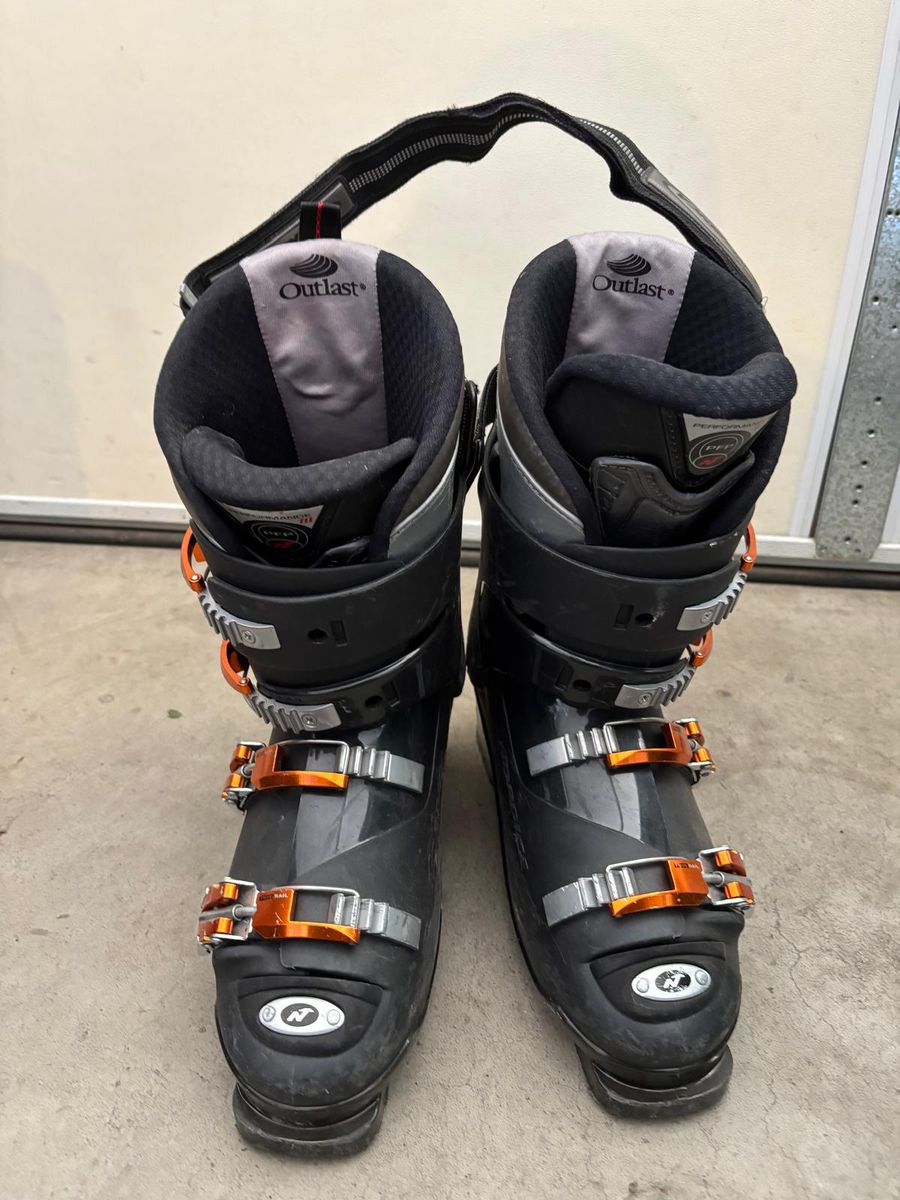 Nordica Downhill Ski Boots – Mondo 27/27.5 (Approx. Men's 9–9.5)