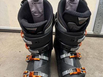 Nordica Downhill Ski Boots – Mondo 27/27.5 (Approx. Men's 9–9.5)