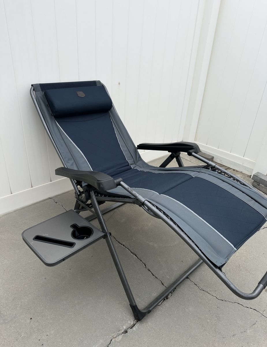 Nice Comfy Timberrige Zero Gravity Lounge Chair