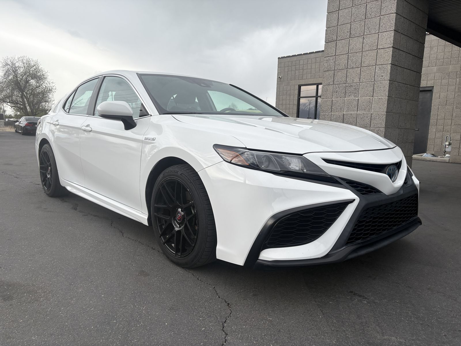 2021 Toyota Camry Hybrid SE
