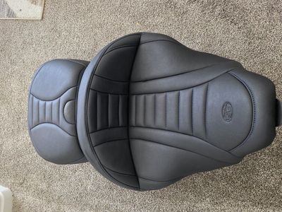 Mustang Super Touring Deluxe Seat Harley To