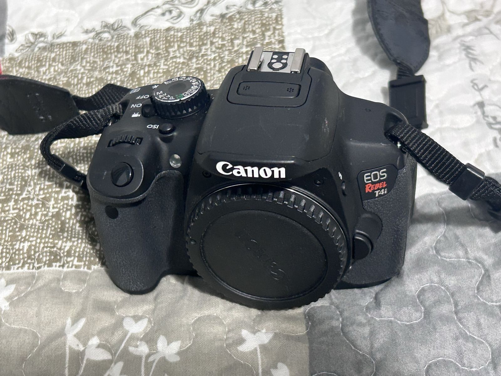Canon EOS Rebel T4i DSLR 18-55mm & 55-250mm Lenses Strap Charger Backpack