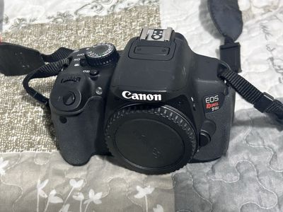 Canon EOS Rebel T4i DSLR 18-55mm & 55-250mm Lenses Strap Charger Backpack