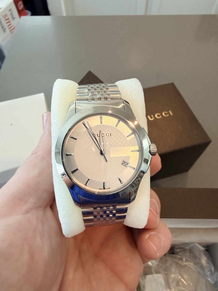 Gucci Mens Silver Steel Watch