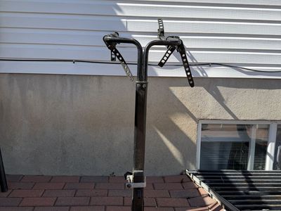 Thule Apex XT 4-Bike Hitch Mounted Bike Rack