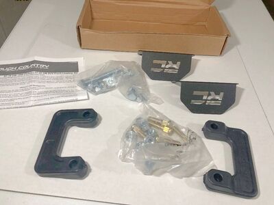 Rough Country 07-18 GM 1500 Pickup 07-20 GM SUV Front Leveling Kit