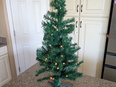 New 3ft Pre Lit Christmas Tree