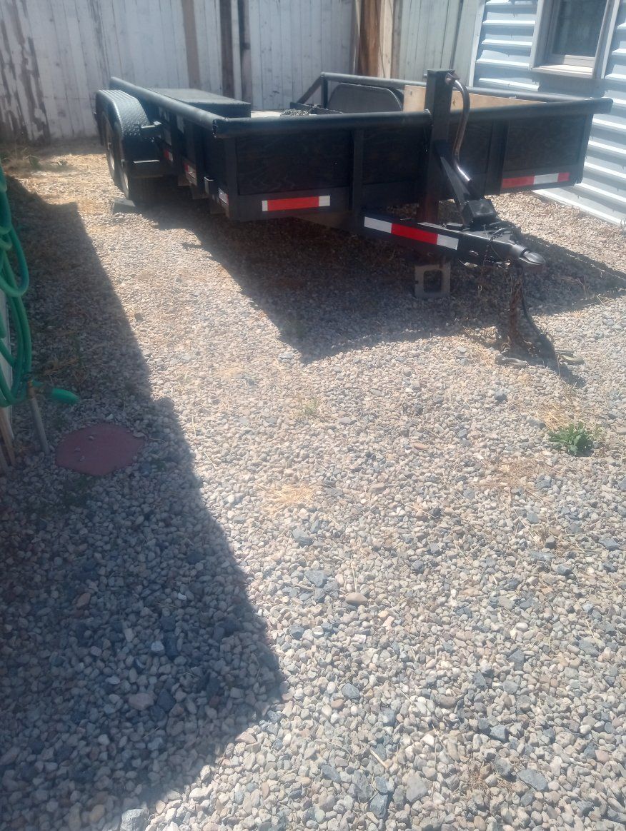 1993 16 ft flat bed trailer