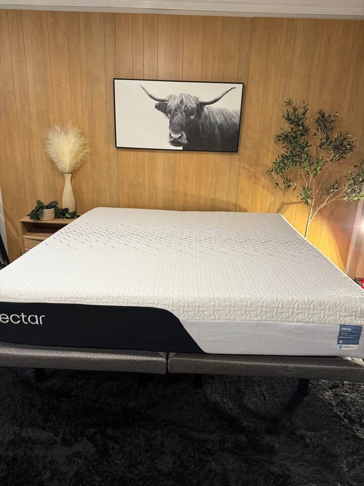 Nectar Classic King Mattress - Like New! NectarCool Technology