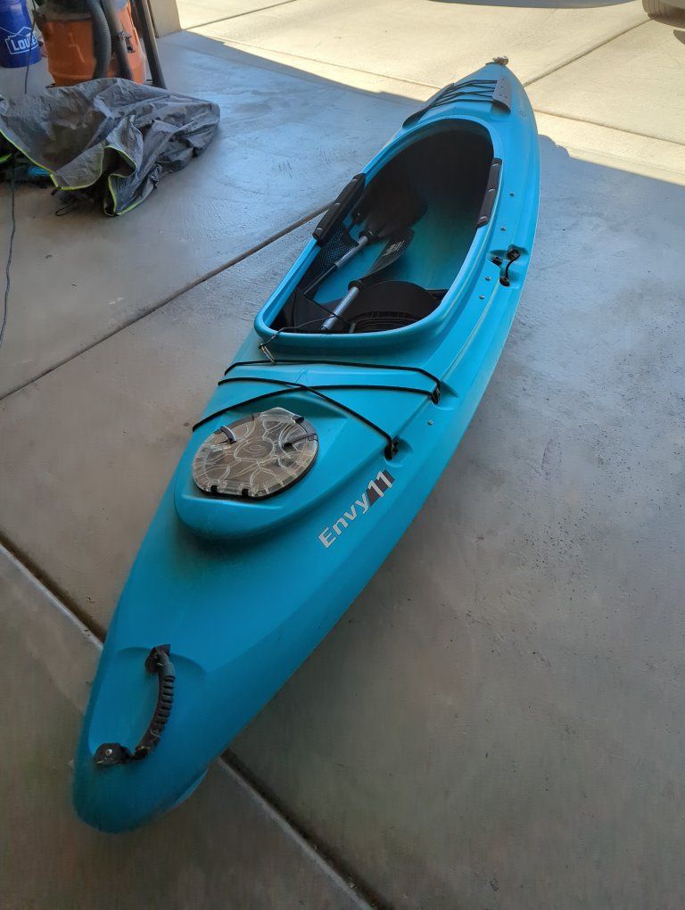 Emotion Envy 11 Sit-In Recreational Kayak - Teal, Includes Paddle