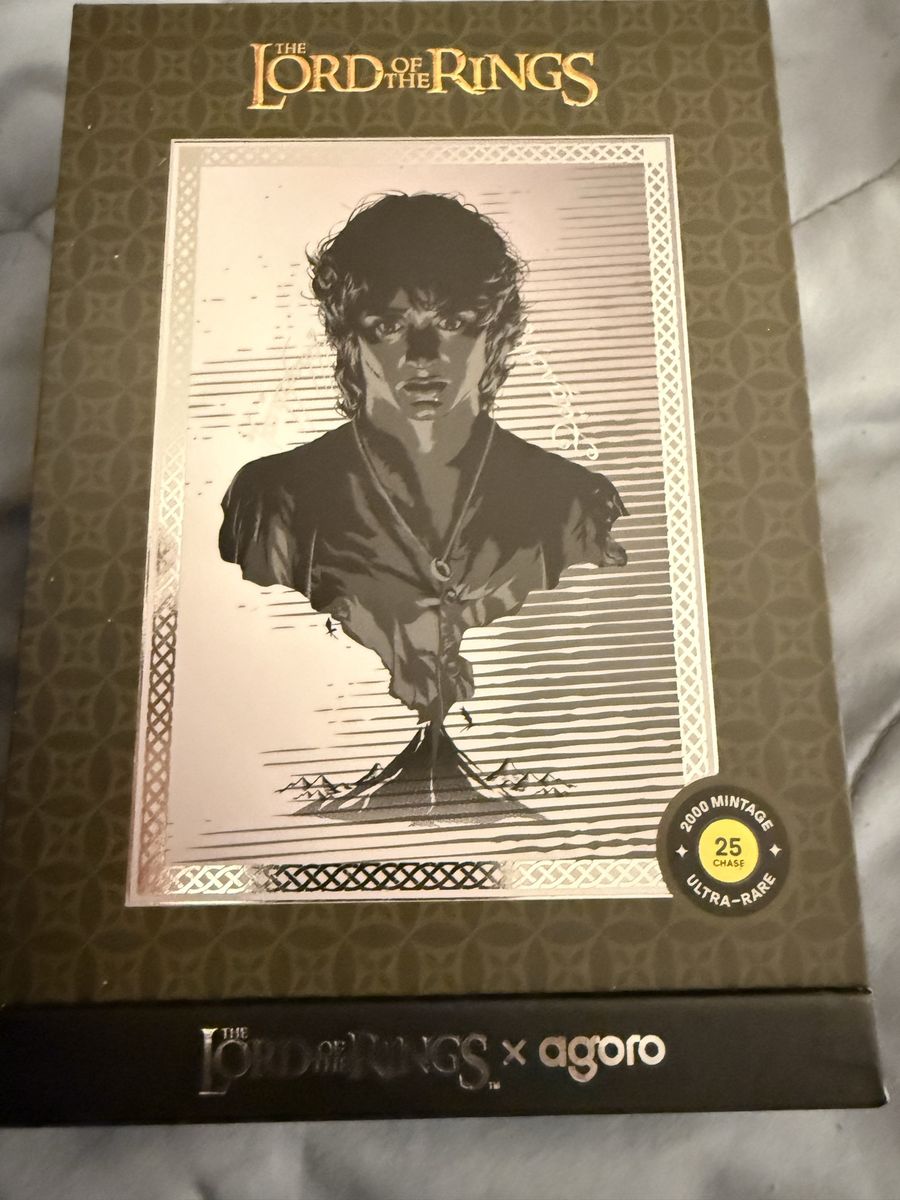 The Lord of the Rings x Agoro Collectible Trading Card Box Ultra Rare silver or gold unopened